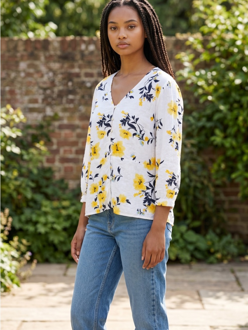 Liz Claiborne White V-Neck Tunic with Yellow Floral and Navy Leaves